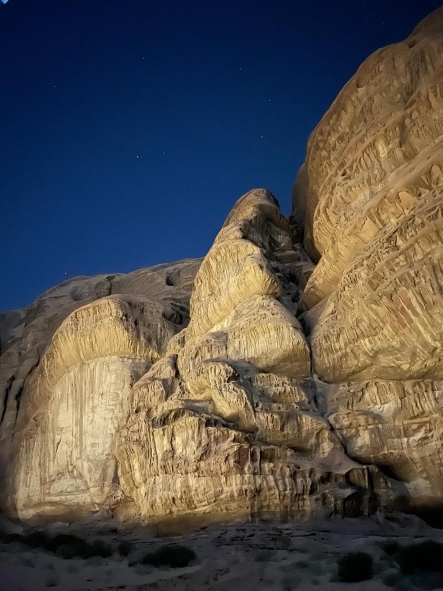 Magic Rum Hussen Wadi Rum Ngoại thất bức ảnh