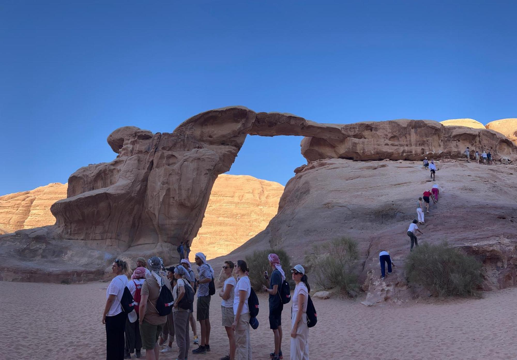 Magic Rum Hussen Wadi Rum Ngoại thất bức ảnh