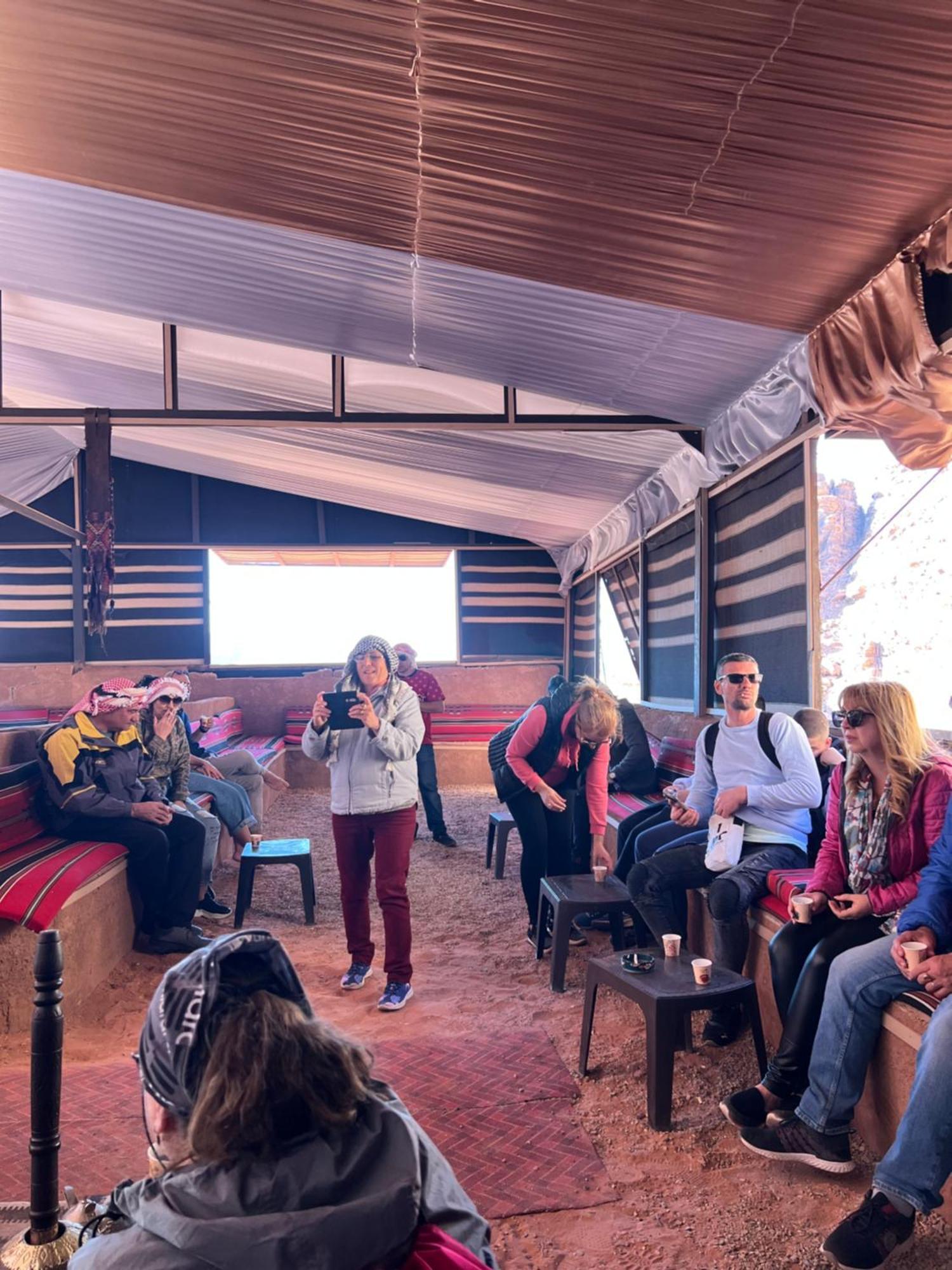 Magic Rum Hussen Wadi Rum Ngoại thất bức ảnh