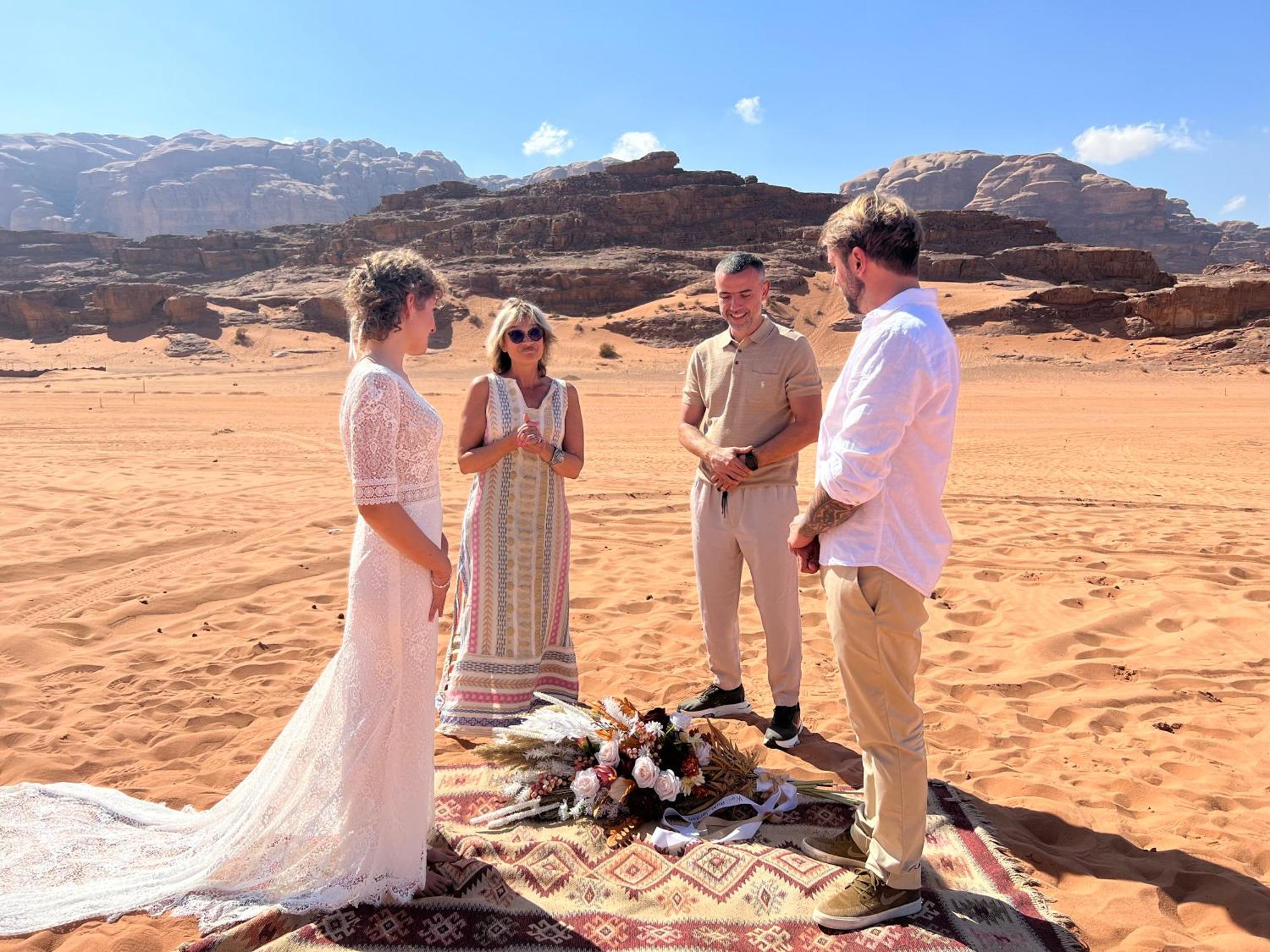 Magic Rum Hussen Wadi Rum Ngoại thất bức ảnh