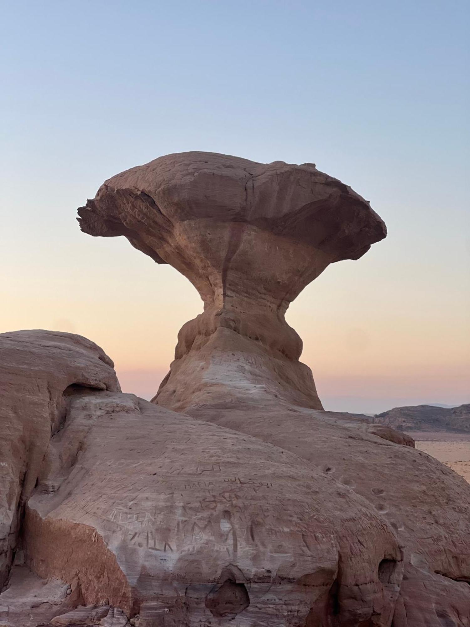 Magic Rum Hussen Wadi Rum Ngoại thất bức ảnh