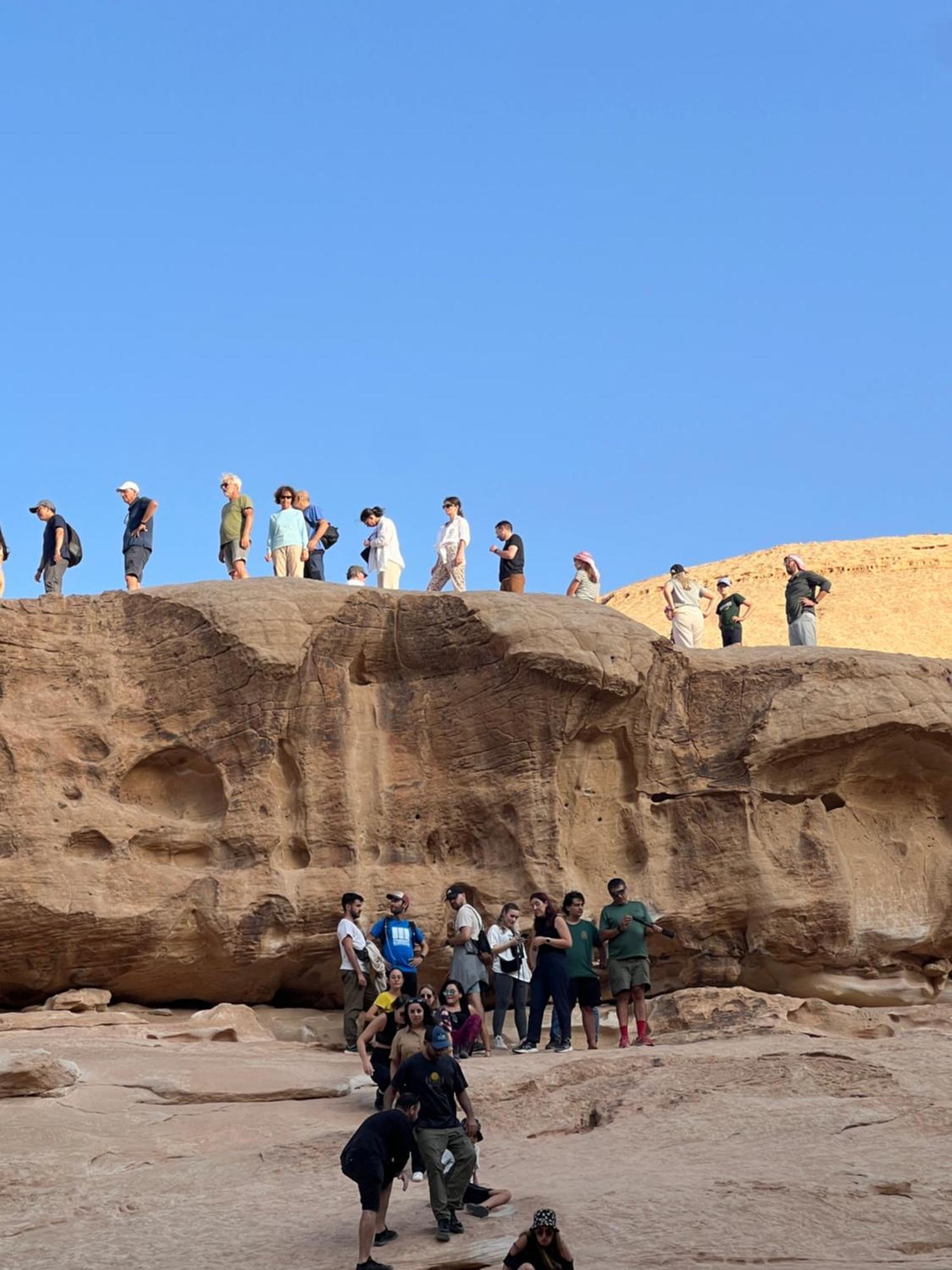 Magic Rum Hussen Wadi Rum Ngoại thất bức ảnh